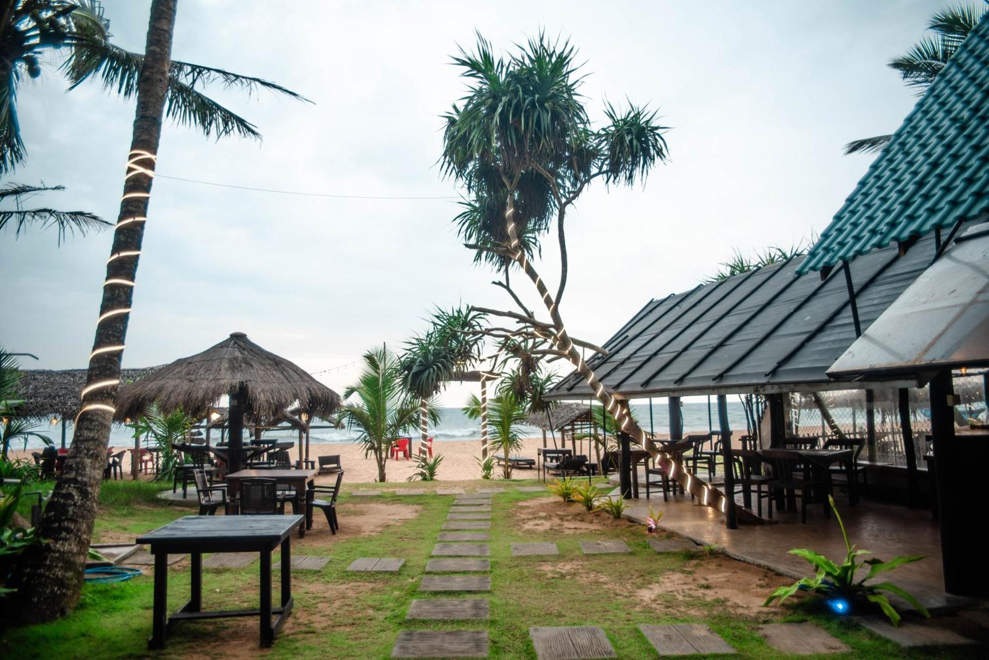 Hotel Sea Trails Bentota Exterior foto