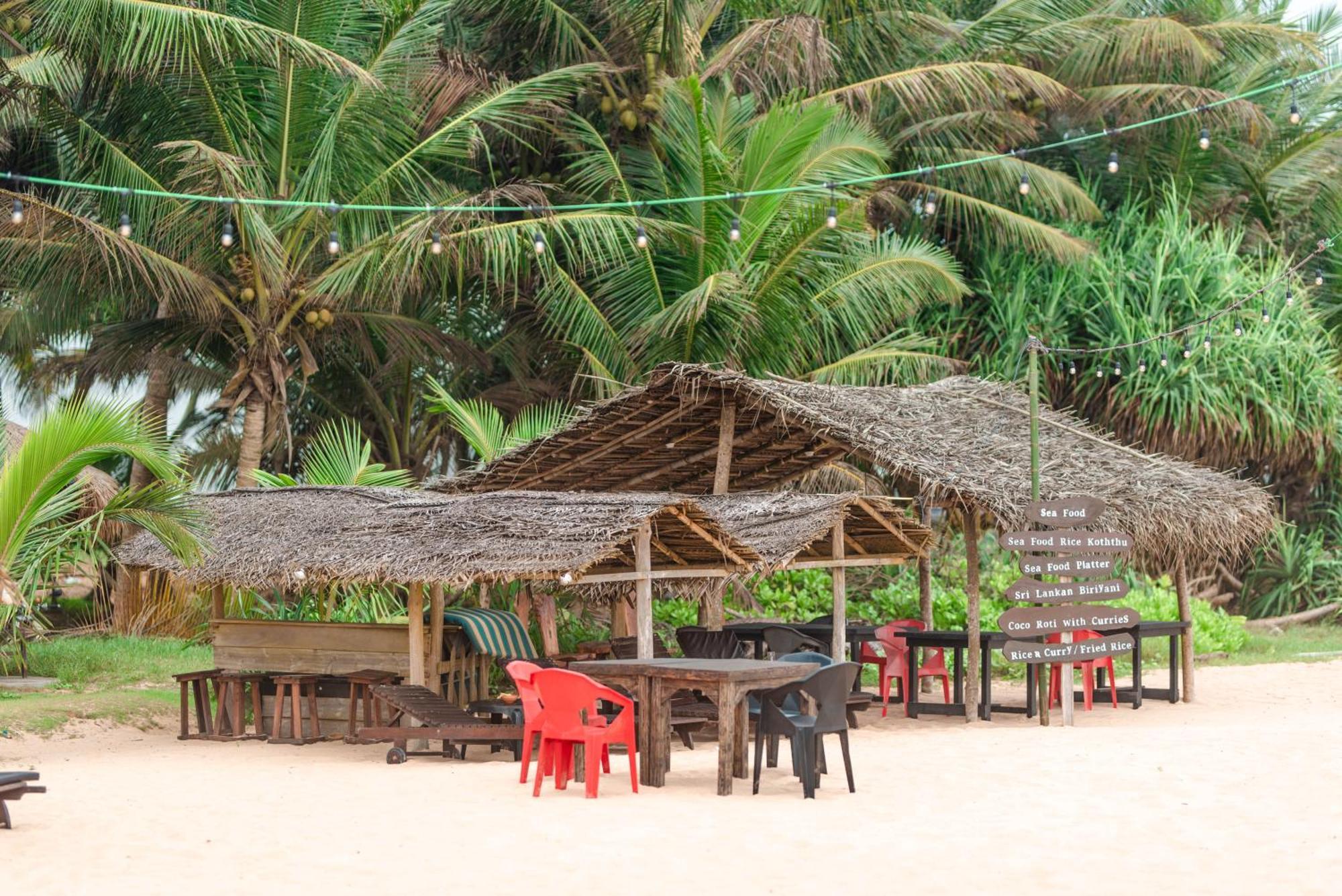 Hotel Sea Trails Bentota Exterior foto